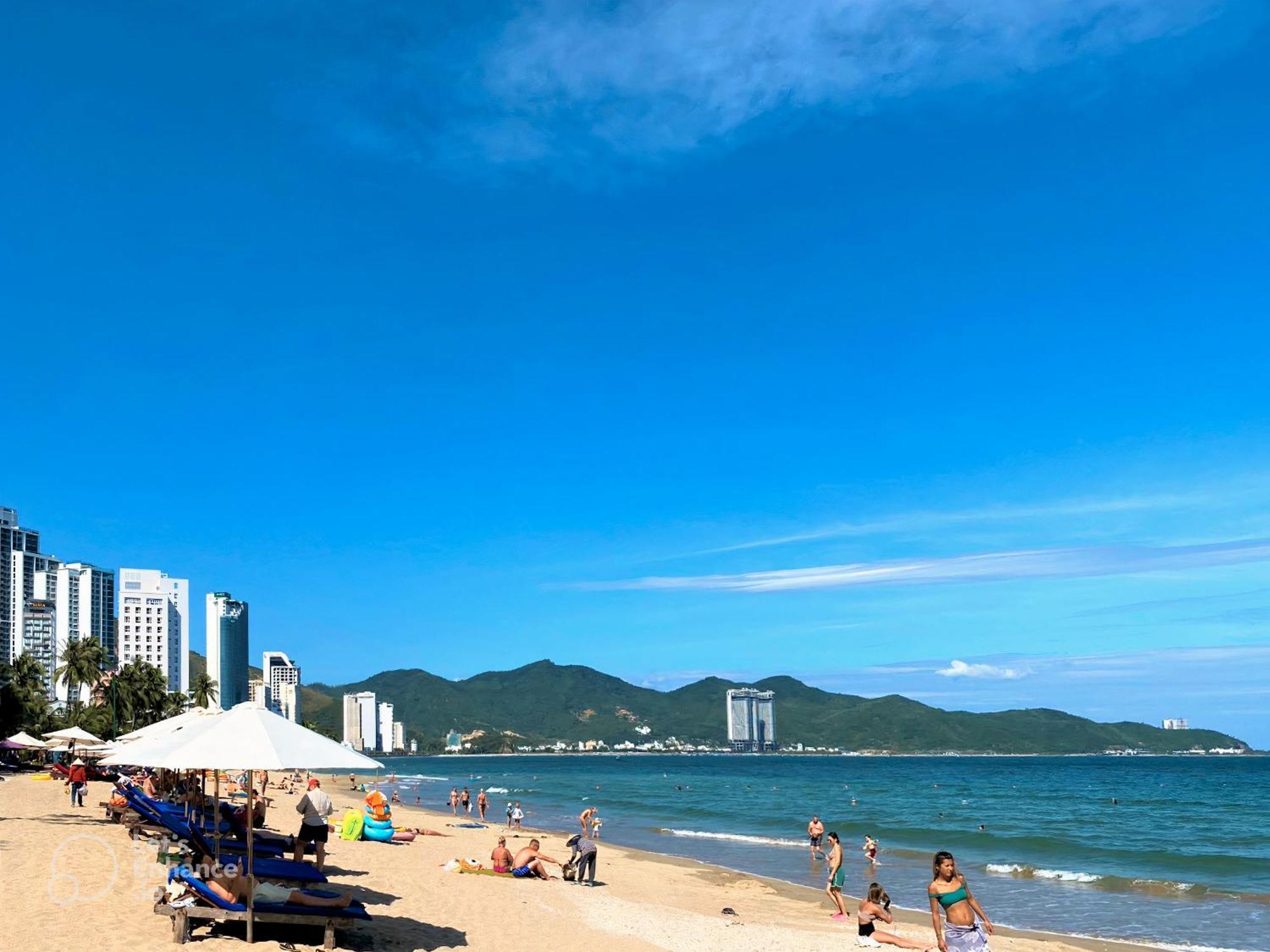 Daphovina Hotel Nha Trang Bagian luar foto