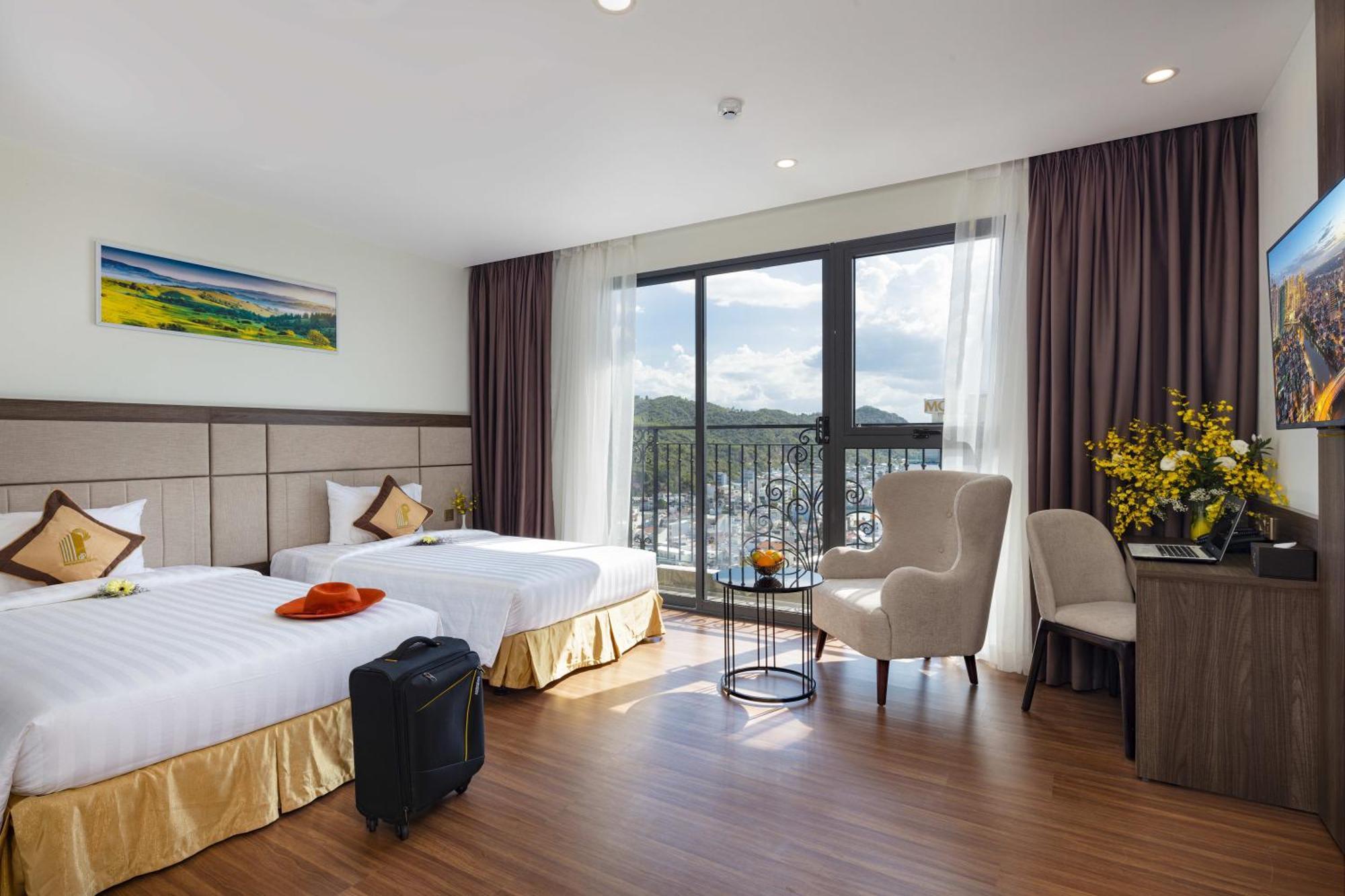 Daphovina Hotel Nha Trang Bagian luar foto