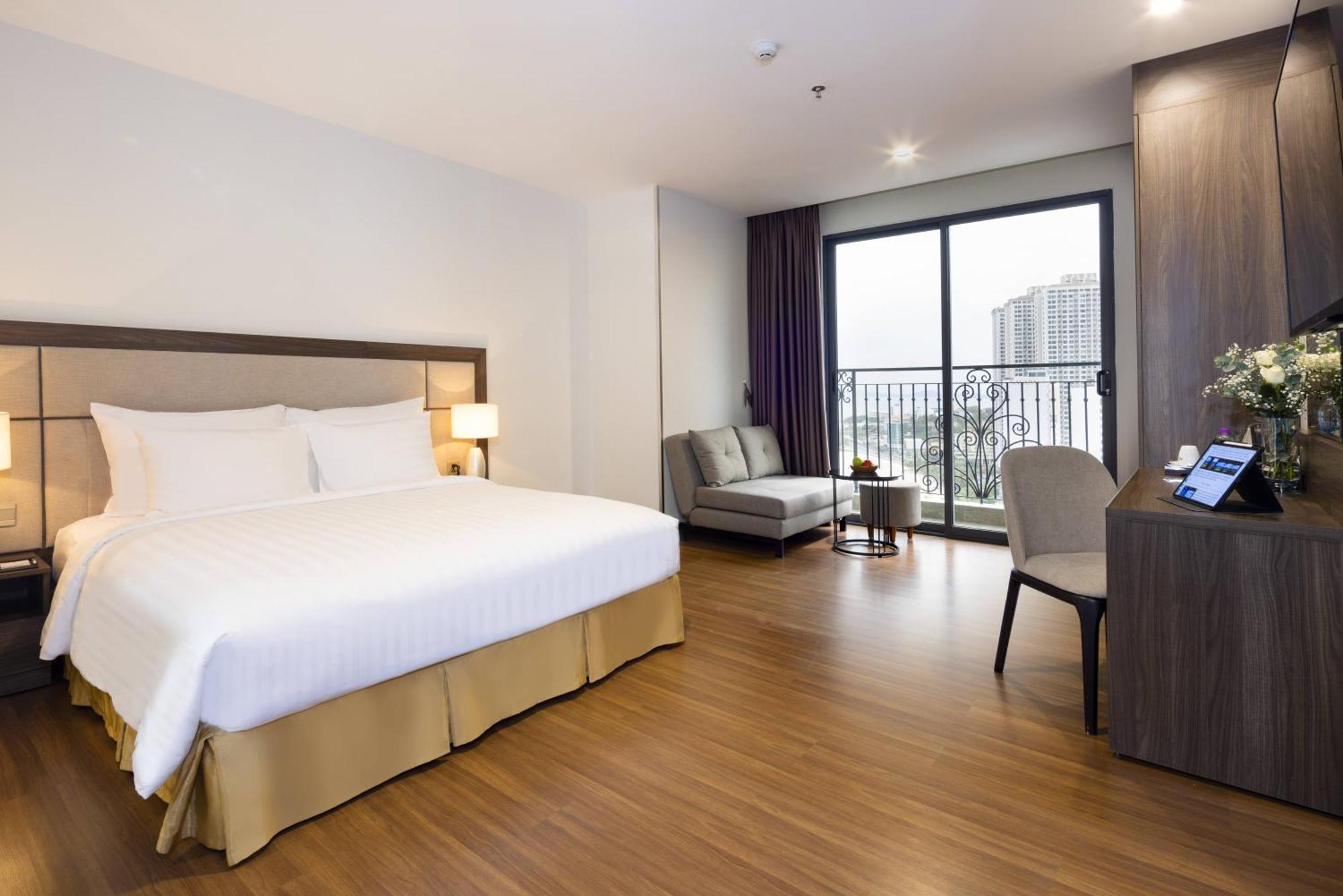Daphovina Hotel Nha Trang Bagian luar foto