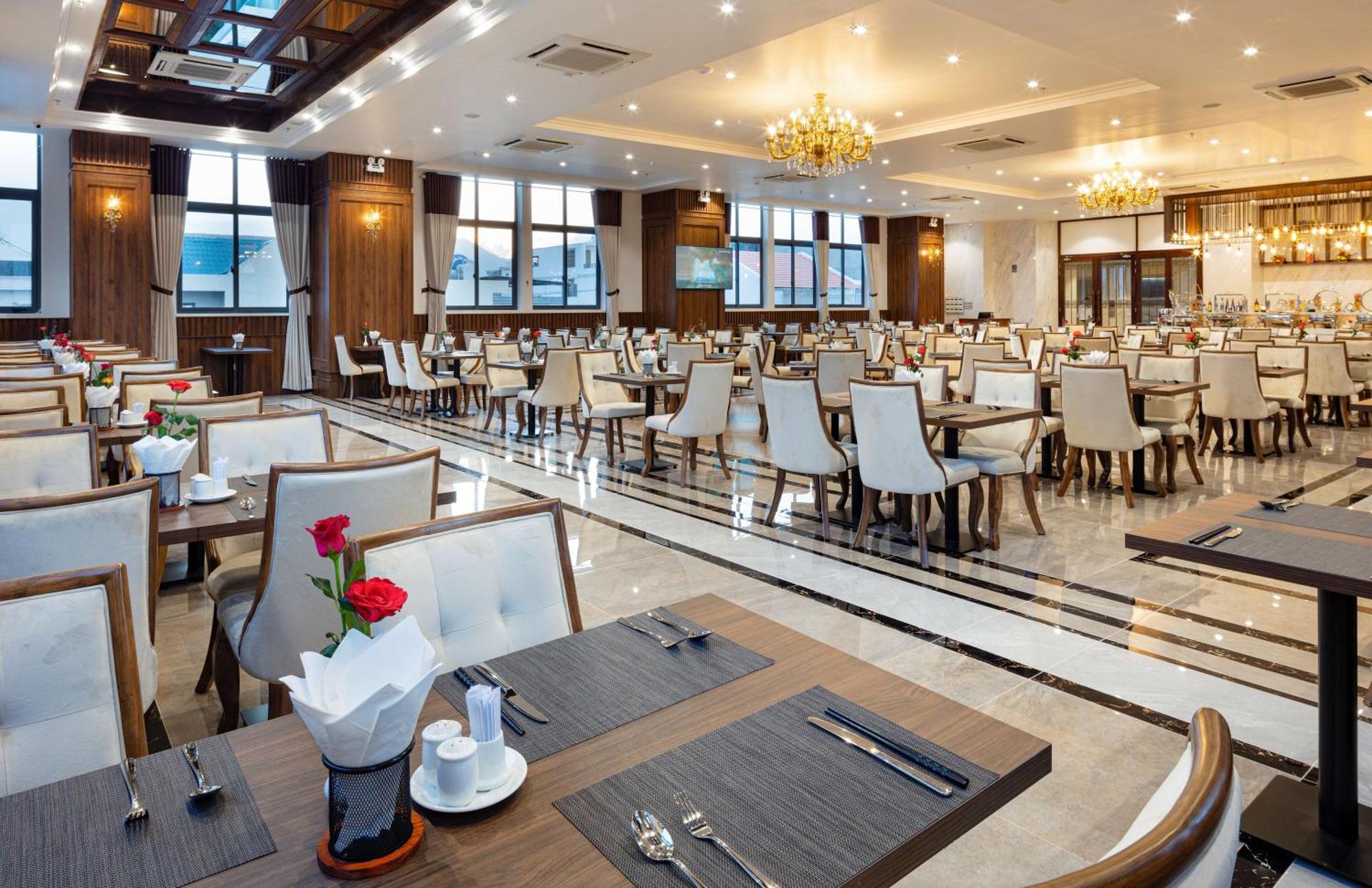 Daphovina Hotel Nha Trang Bagian luar foto