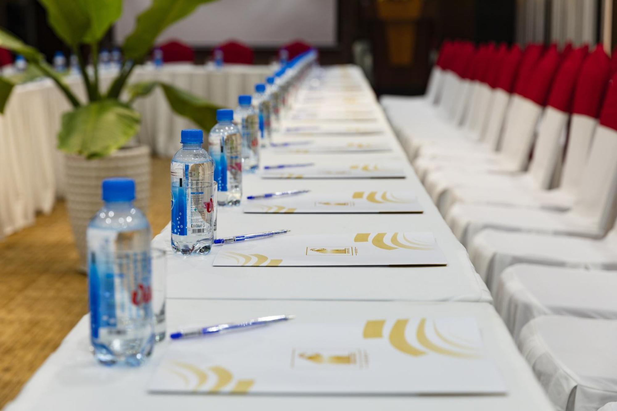 Daphovina Hotel Nha Trang Bagian luar foto