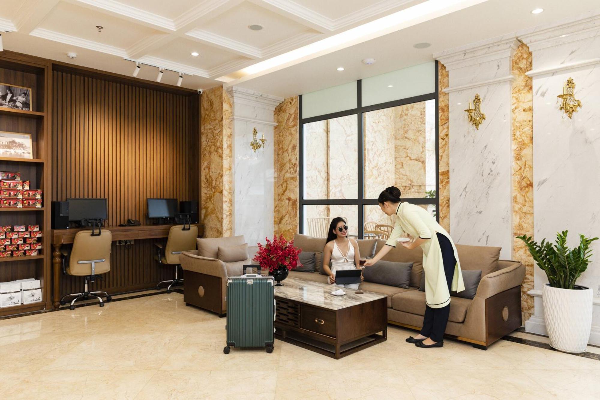 Daphovina Hotel Nha Trang Bagian luar foto