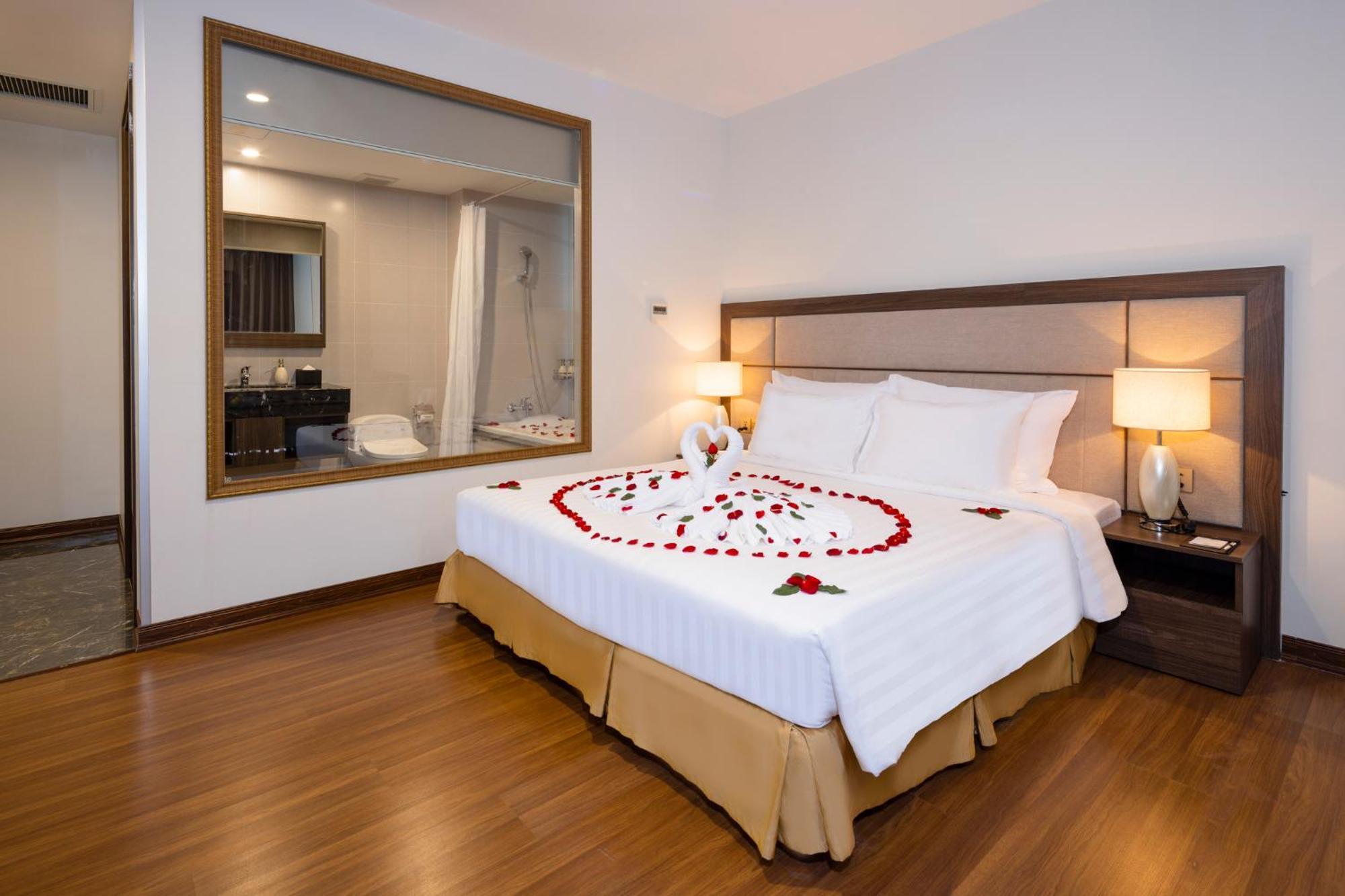 Daphovina Hotel Nha Trang Bagian luar foto