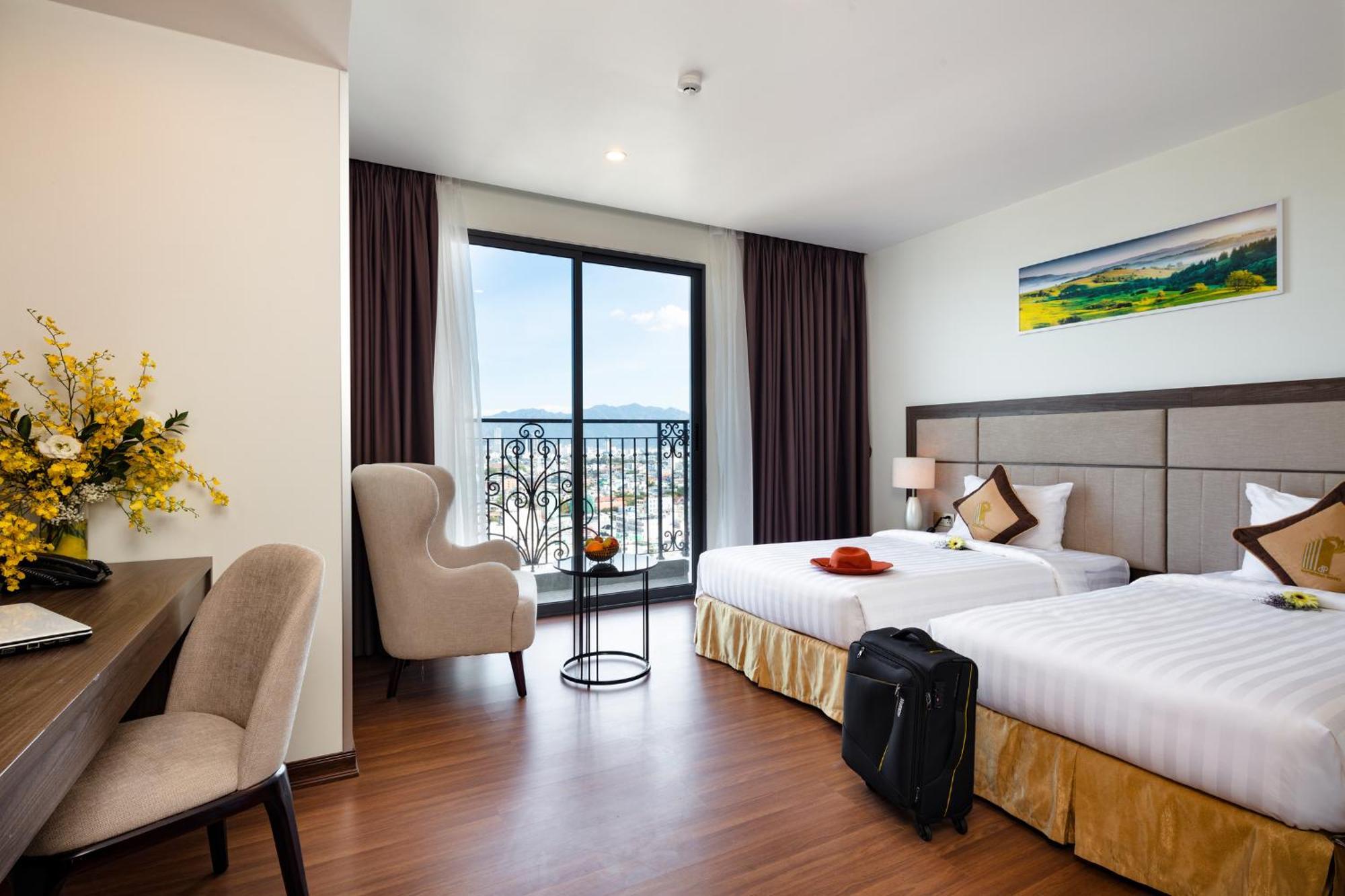 Daphovina Hotel Nha Trang Bagian luar foto