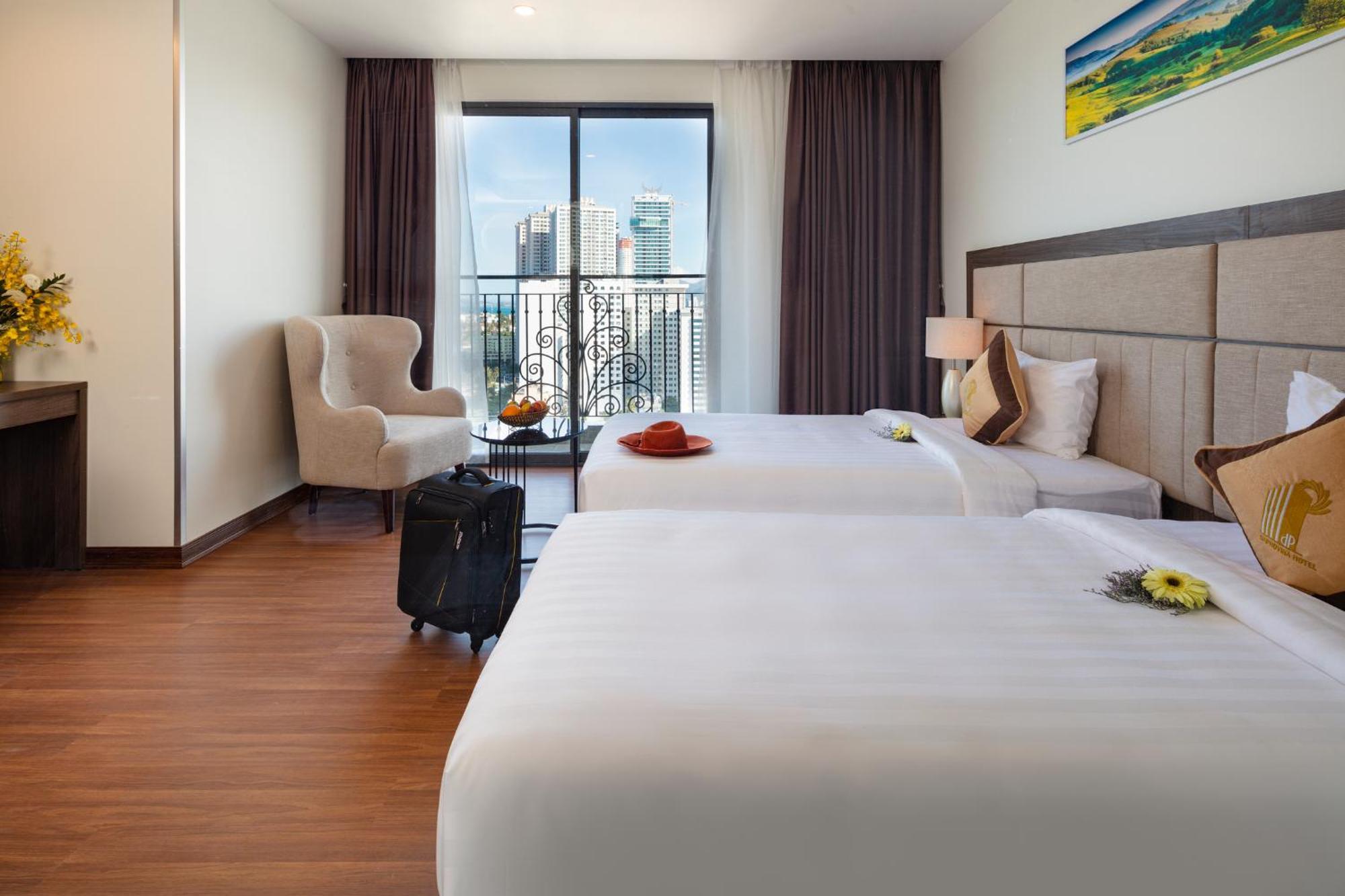 Daphovina Hotel Nha Trang Bagian luar foto