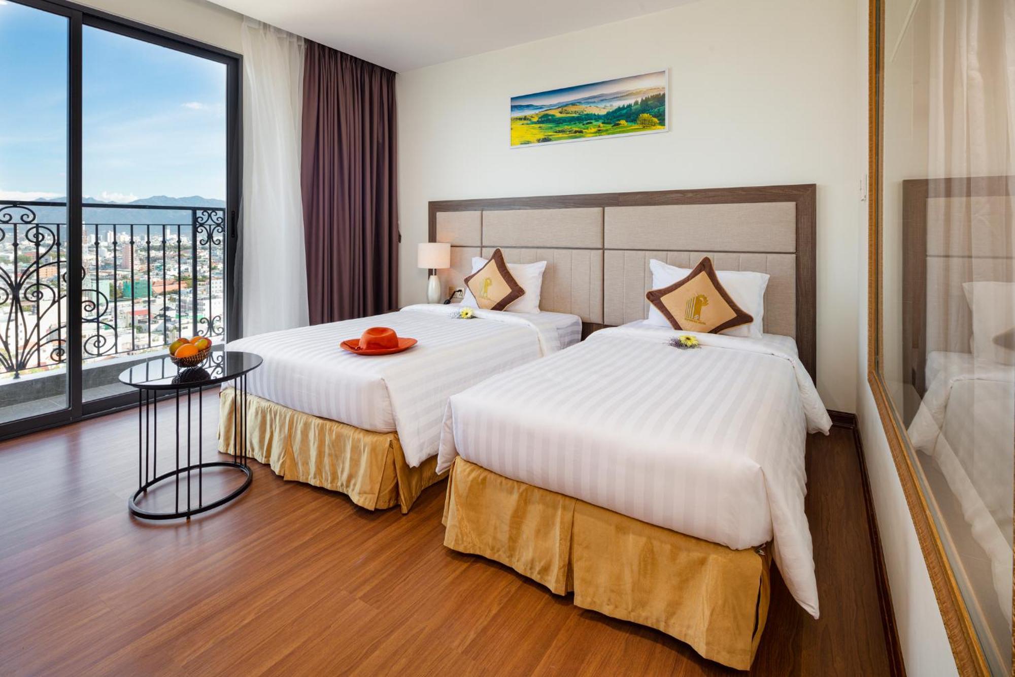 Daphovina Hotel Nha Trang Bagian luar foto